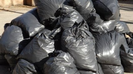На Кировоградщине пресекли незаконный сброс львовского мусора