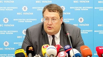 Геращенко: В милицию Славянска устроят всех желающих патриотов