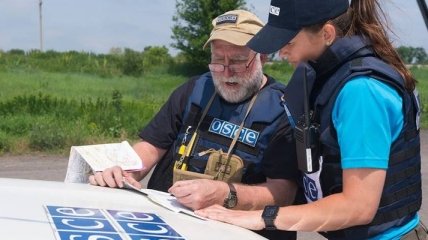 ОБСЕ передала трем украинским ведомствам оборудование для разминирования