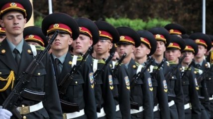 Украинская армия станет полностью контрактной до 2017 года