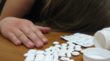 "Повелись" на вызов в TikTok? На Прикарпатье школьницы наглотались таблеток