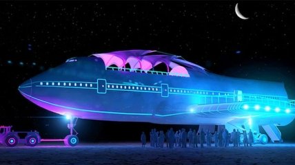 На фестивале Burning Man старый Boeing превратили в гигантский арт-автомобиль