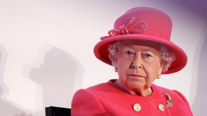 Британский телеканал создал фейковое рождественское поздравление королевы Елизаветы II: как отреагировали в Букингемском дворце