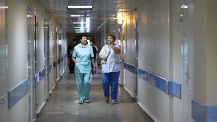 Череда самоубийств пациентов с коронавирусом в киевских больницах: врач назвал причину