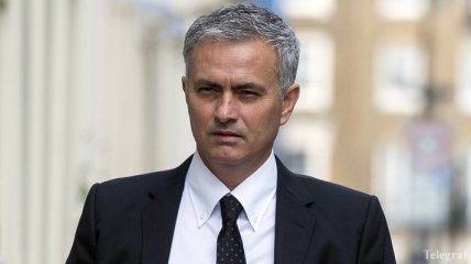 Жозе Моуриньо официально представлен в качестве главного тренера "Манчестер Юнайтед"