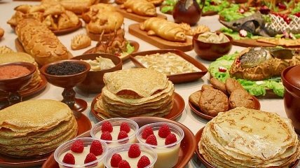 Поздравления с Масленицей 2019 на украинском языке в стихах и открытках