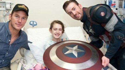  Капитан Америка посетил детскую больницу