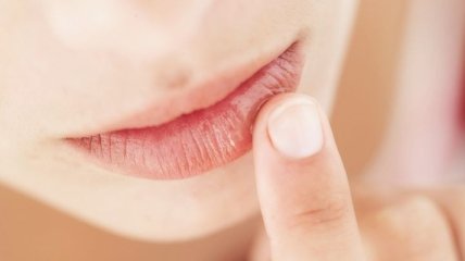 Методы борьбы с шелушением губ
