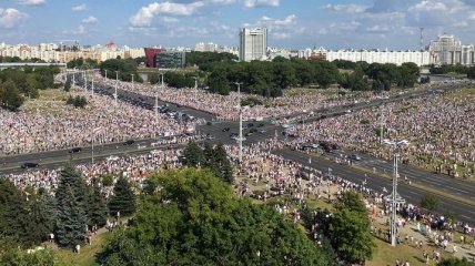 Цей день увійде в історію Білорусії: на Марш свободи в Мінську вийшла рекордна кількість людей (Відео)