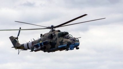 В зоне ООС: вертолетчики тренировались уничтожать наземные цели (Видео)