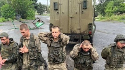 Российские солдаты боятся сами сдаваться в плен и привлекают родственников