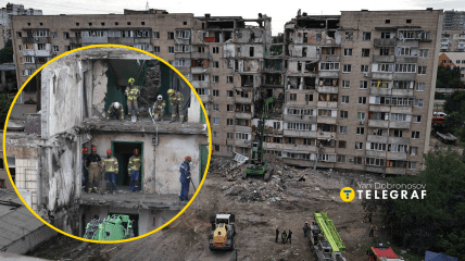 Вместо квартир осталась дыра
