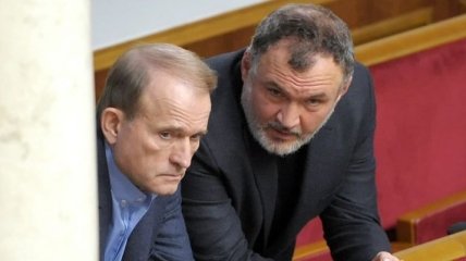 Медведчук и Кузьмин просят отчитаться, кому США раздавали деньги в Украине и на каких правовых основаниях