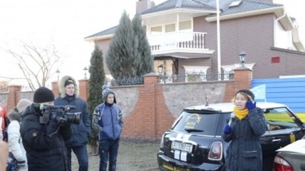 Автомайдан пикетировал дом Яценюка