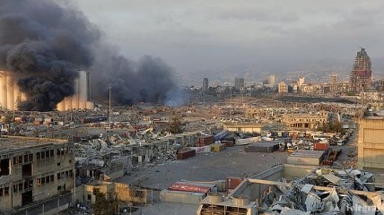 Катастрофа в Бейруте: уничтожены несколько кварталов города, десятки погибших и тысячи раненых (Фоторепортаж)
