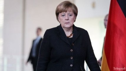 Меркель хочет снять санкции с РФ, но не видит для этого оснований