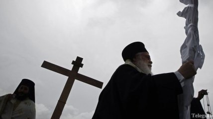 Греческая церковь предлагает раздать свои земельные угодья