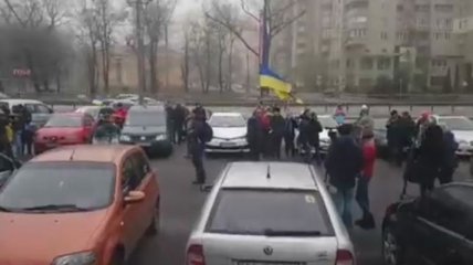 Активисты "Автомайдана" приехали к Луценку домой