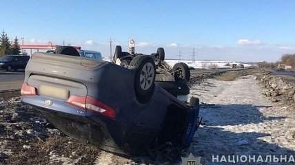 Авто перевернулись на крышу: в Харьковской области произошло смертельное ДТП