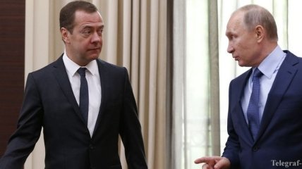 Медведев заявил о крахе надежд в отношениях с США и начале торговой войны