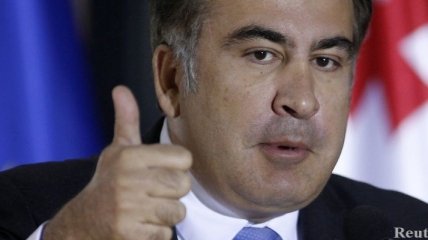 В Грузии тысячи людей требовали отставки Саакашвили