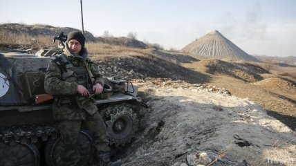 Украинские военные обеспечивают жителей зоны АТО продуктами