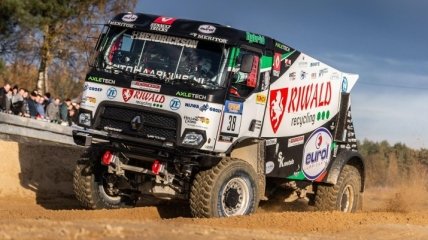 На старт ралли "Дакар" впервые выйдет гибридный грузовик