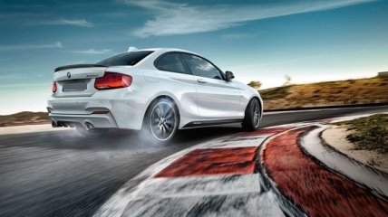 Бренд BMW намерен заменить руль двумя джойстиками