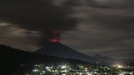 На Бали происходит извержение вулкана Агунг (Фото)