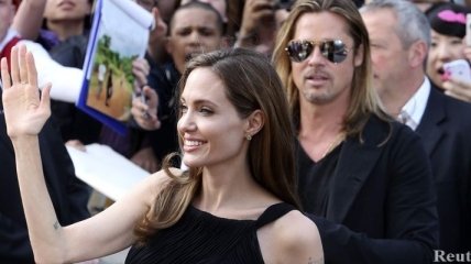 Анджелина Джоли получила самолет в подарок от Брэда Питта