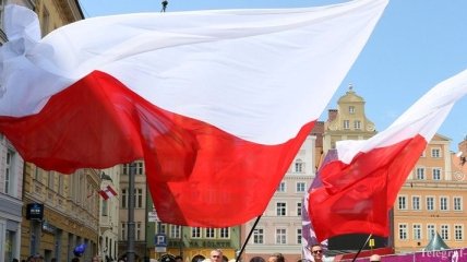 В Варшаве проходит два митинга: "за Европу" и против