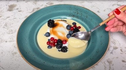 "Плавающий остров": Лиза Глинская поделилась рецептом нежного французского десерта (видео)