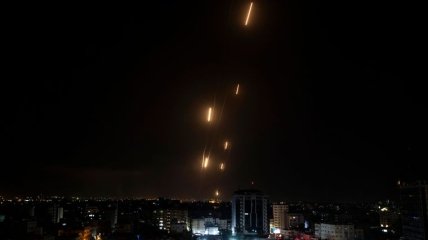 Израиль начал воздушную операцию в секторе Газа: видео авиаударов