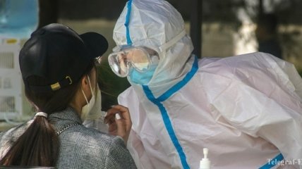 Опасаются второй волны коронавируса: в стомиллионной провинции Китая ввели жесткий карантин 