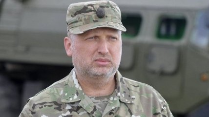 Турчинов рассказал о переброске оружия из России на Донбасс