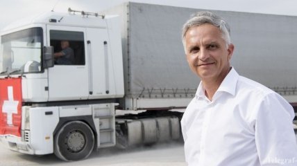 Швейцария доставила медицинское оборудование на Донбасс