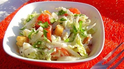 Простой летний салат из овощей