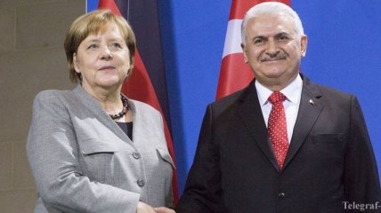 Йылдырым и Меркель провели переговоры в Берлине