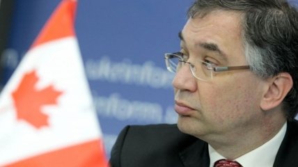 Посол: Биометрические паспорта не упростят украинцам въезд в Канаду