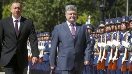 Порошенко и Алиев начали 5-е заседание Совета президентов