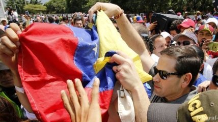 Режим Мадуро не пускает евродепутатов в Венесуэлу