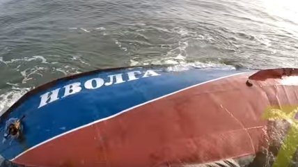 В Черном море продолжаются поиски тел пассажиров катера "Иволга"