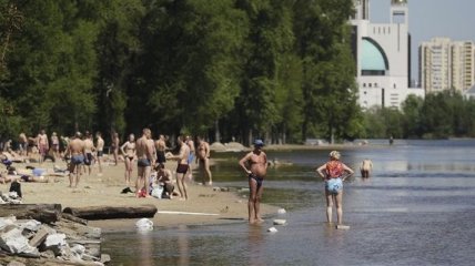 В Киеве к лету откроют 11 пляжей