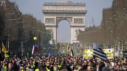 16-ая суббота мобилизации: "Желтые жилеты" возвращаются на улицы Франции 