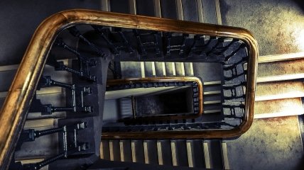 Народные приметы о лестнице - что можно и нельзя делать