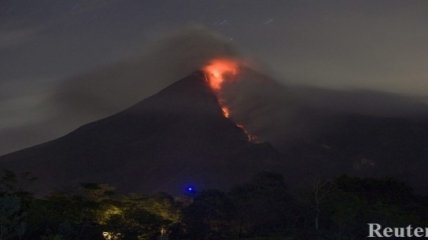 В Индонезии в результате извержения вулкана погибли 5 человек