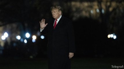 "США наблюдают": Трамп призвал Иран "не убивать протестующих"