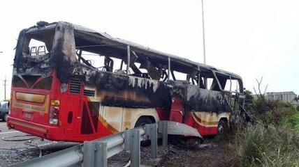 Авария на Тайване: в автобусе сгорели 26 туристов