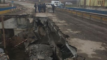 В Тернопольской области обрушился мост через реку Серет