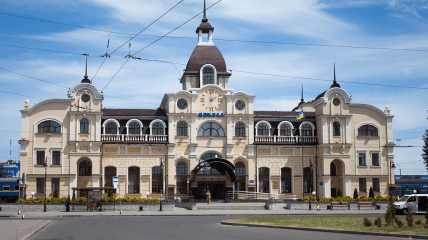 Луцкий железнодорожный вокзал